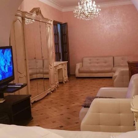 Apartment Irma Rustaveli 57 Μπατούμι Εξωτερικό φωτογραφία