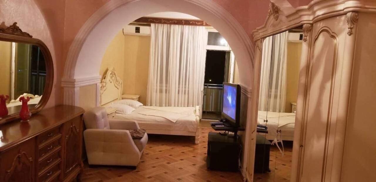Apartment Irma Rustaveli 57 Μπατούμι Εξωτερικό φωτογραφία